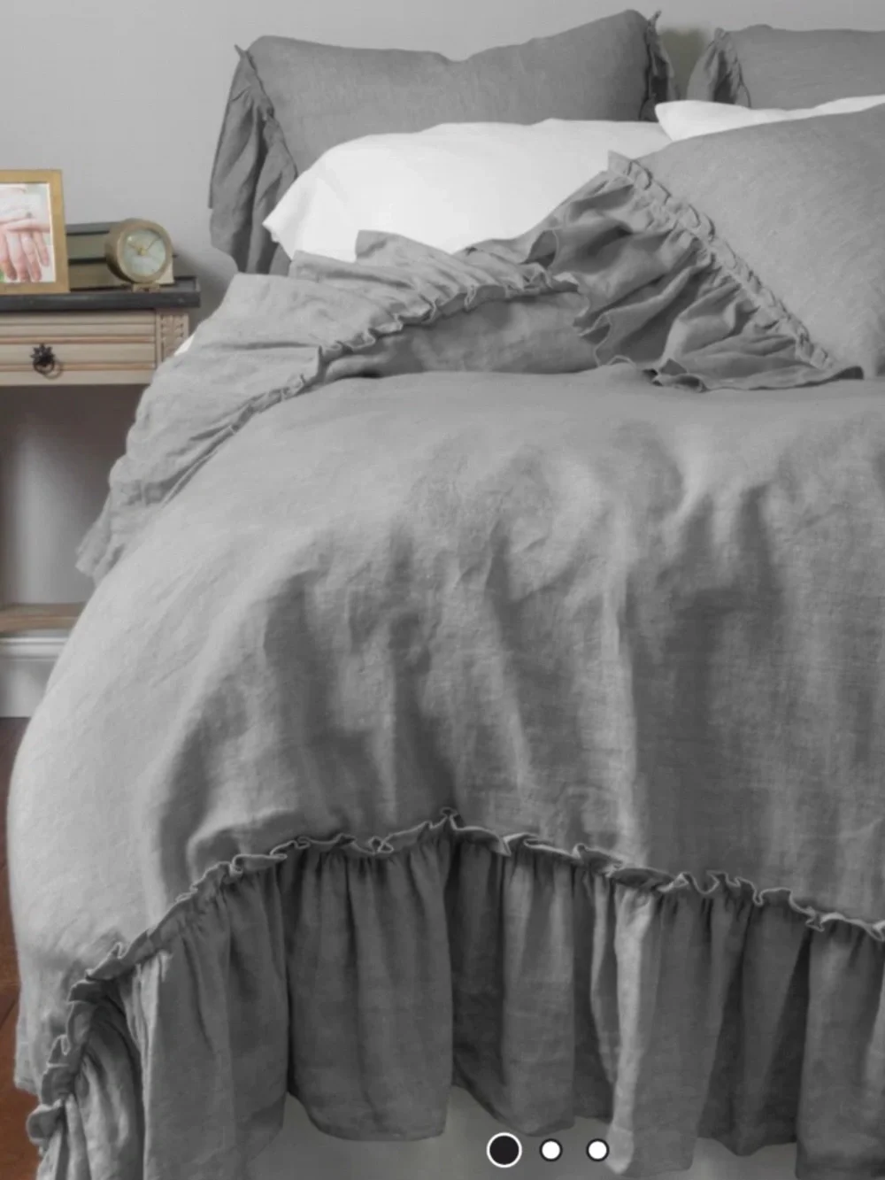 Amity Home Linen Ruffle Duvet cover Set (queen size)